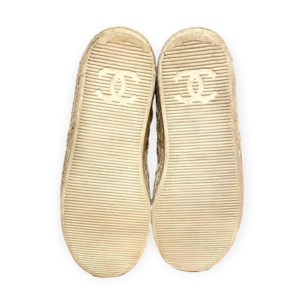 CHANEL 2019 Interlocking CC Logo Espadrille Sneakers
|Size: 8 | IT 38| - Picture 11 of 11